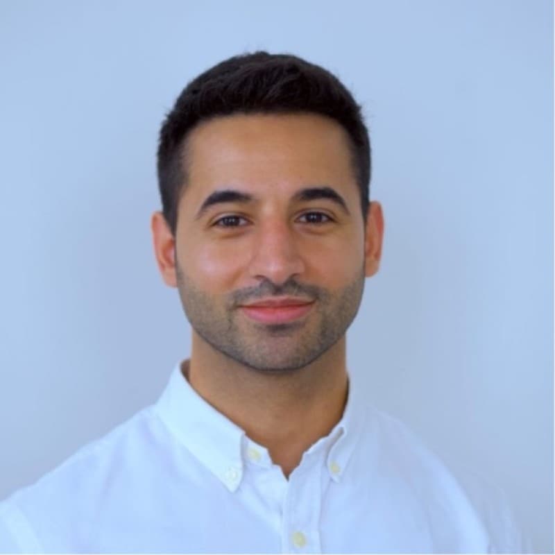 Mohammed Nasir, læge og hårkirurg